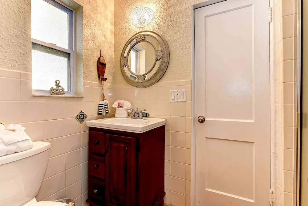 Sunset Point Apartment 4