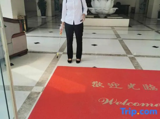 Weiyuan River International Hotel