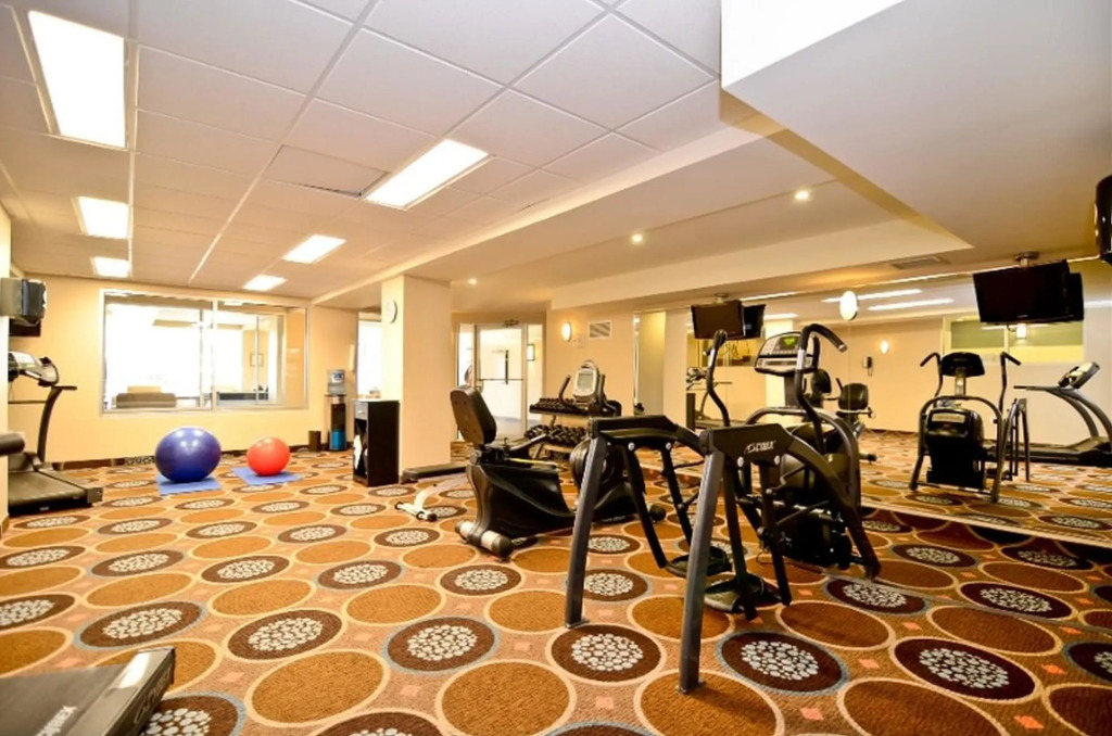 Best Western Plus Chocolate Lake Hotel - Halifax
