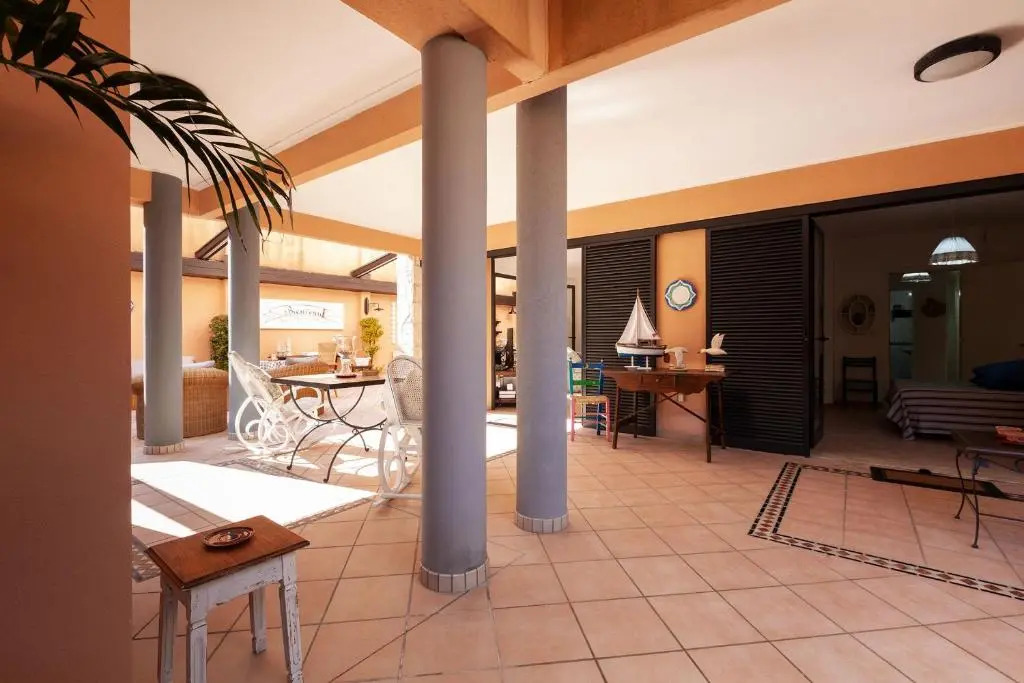 Casa sulla spiaggia di Torre Orso posti auto m222
