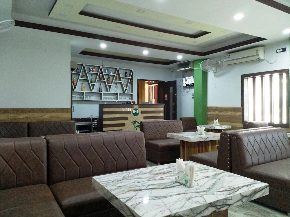 Tropical Suites
