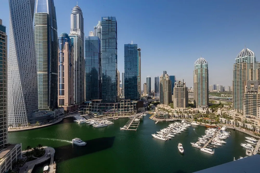 Gorgeous and Spacious 3BR With Full Marina Views!