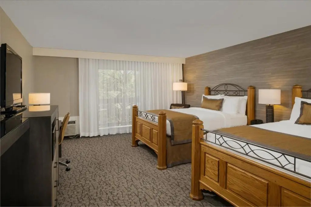 Riverhouse Lodge