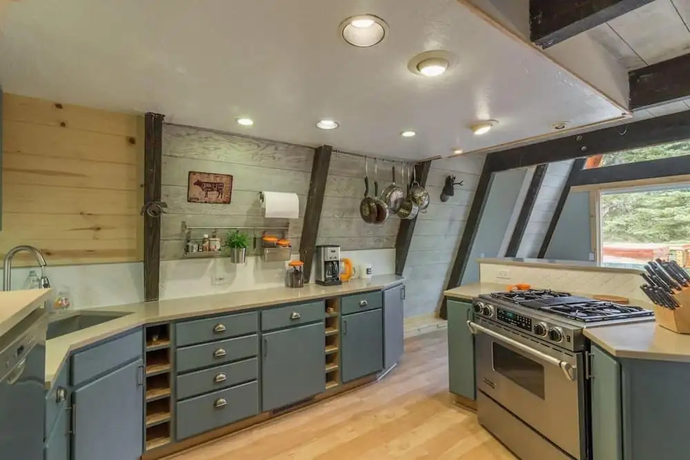 Northwoods Blvd Criterion 20 - High Pines Hideaway