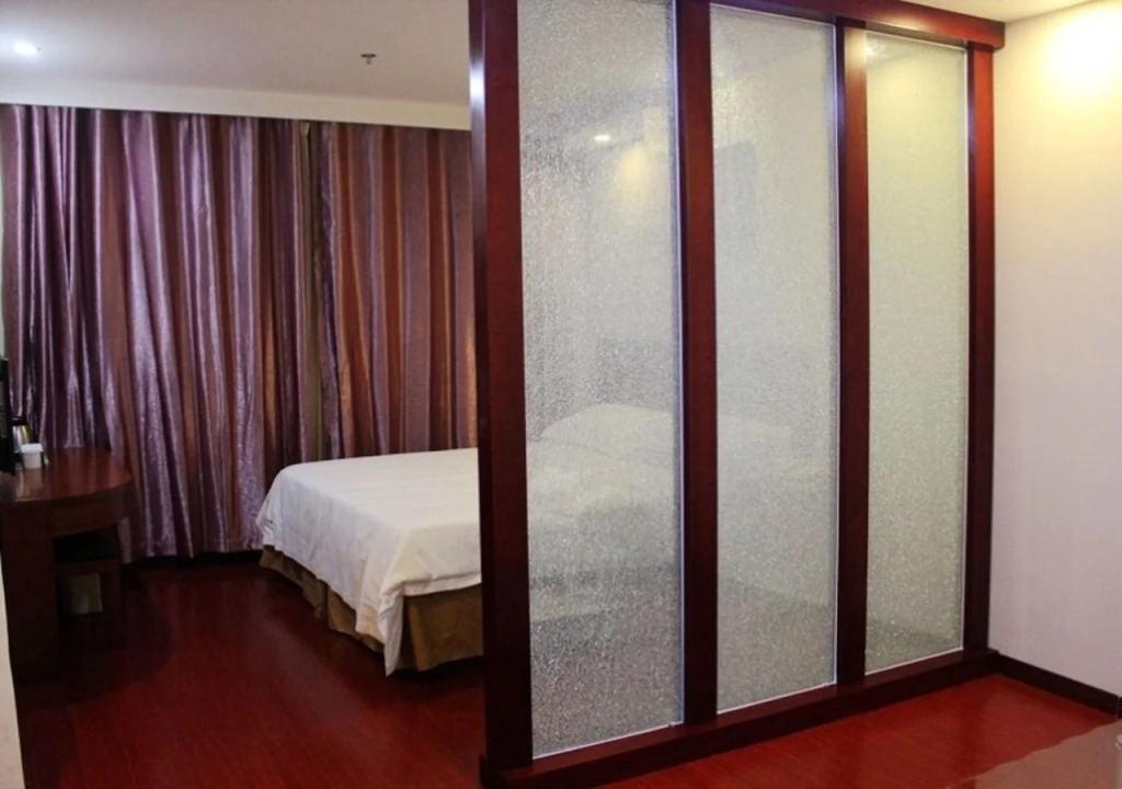 GreenTree Inn Shanghai Pudong Airport Yanchao Highway Hotel