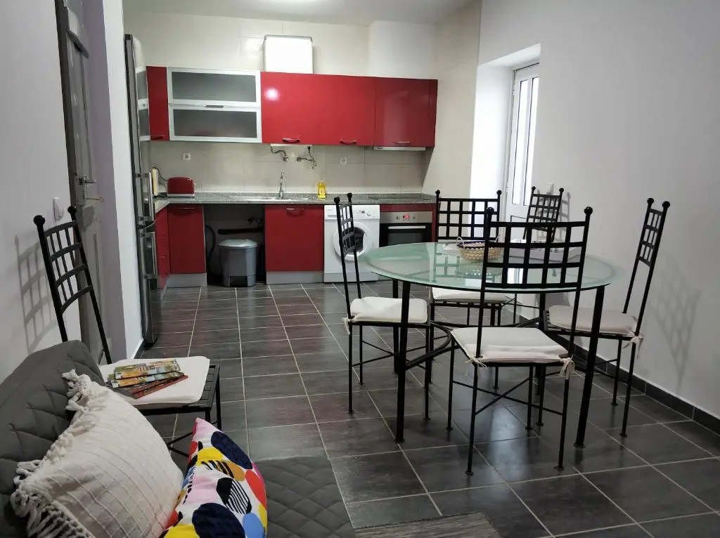 Sleep & Go Faro Airport Guest House