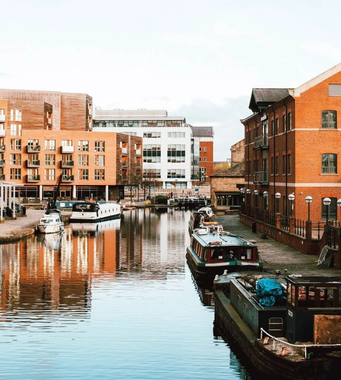 Captivating 2-bed Skyview Apartment in Leeds