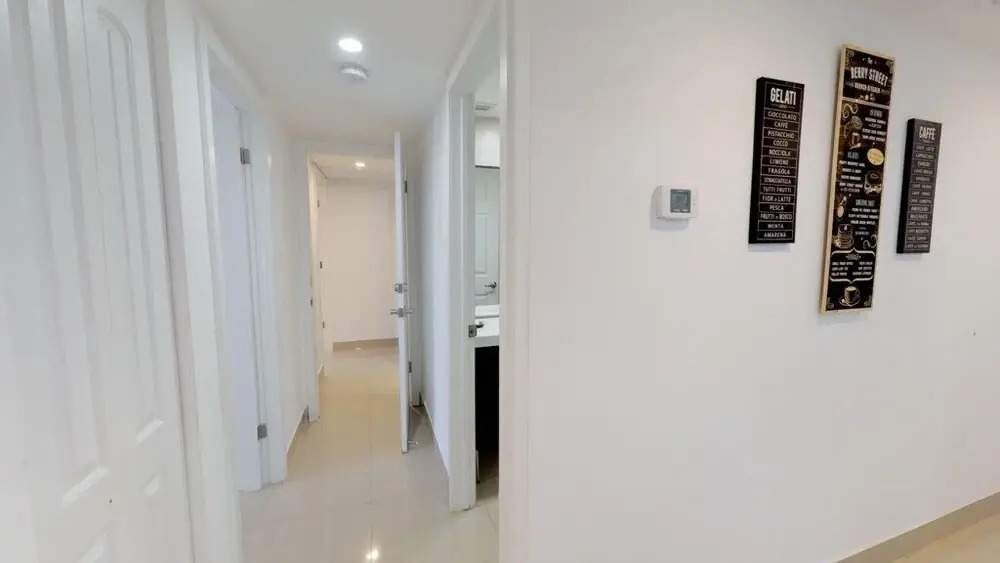 Premium 2 Bedroom + Den Apartment Or201