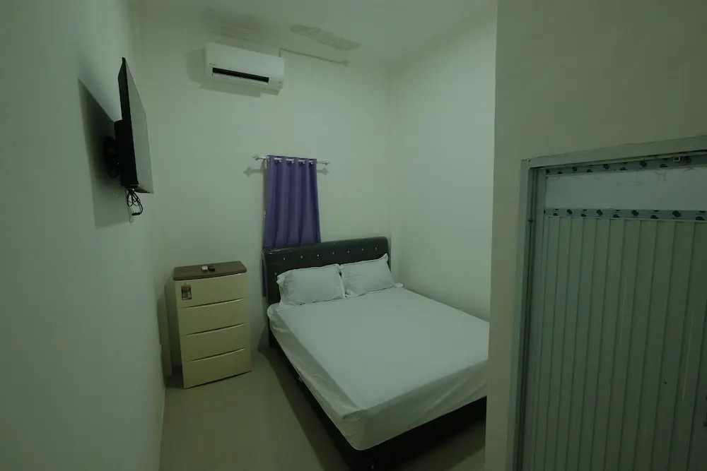 Hotel O Penginapan Permata Hijau Syariah Near Bukit Teletubbies