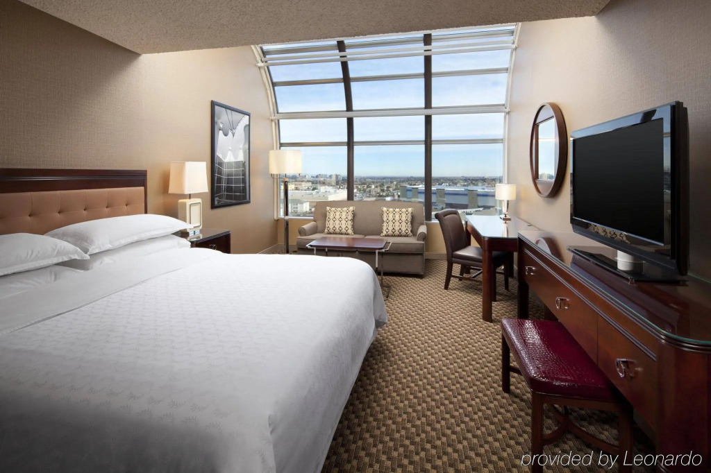 Отель Wyndham Denver Tech Center