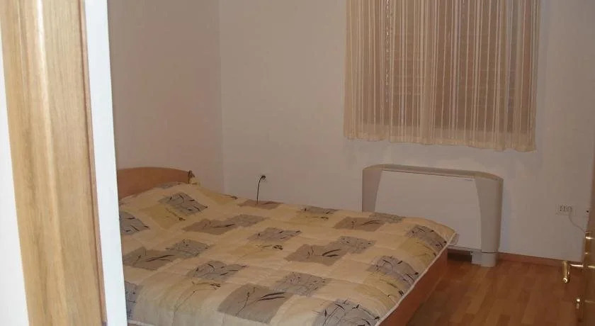Apartments Petrovic