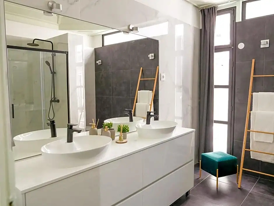 Douro Village