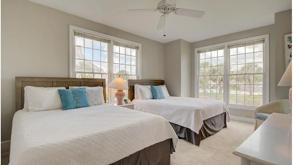 #v100 Dillard 3 Bedrooms 3 Bathrooms Villa