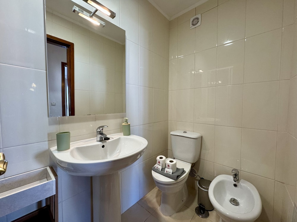 Vilamoura Summer Villa 2 With Pool by Homing