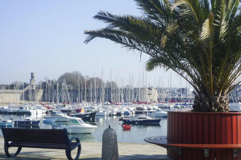 Apartment in Concarneau Near Seafront
