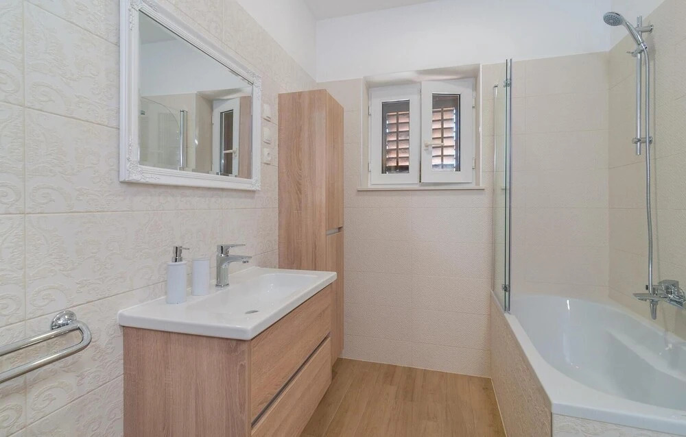 Amazing Home in Duce With Wifi and 2 Bedrooms