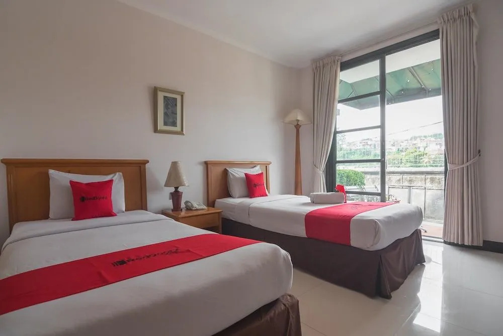 Reddoorz Plus Near Upi Setiabudi