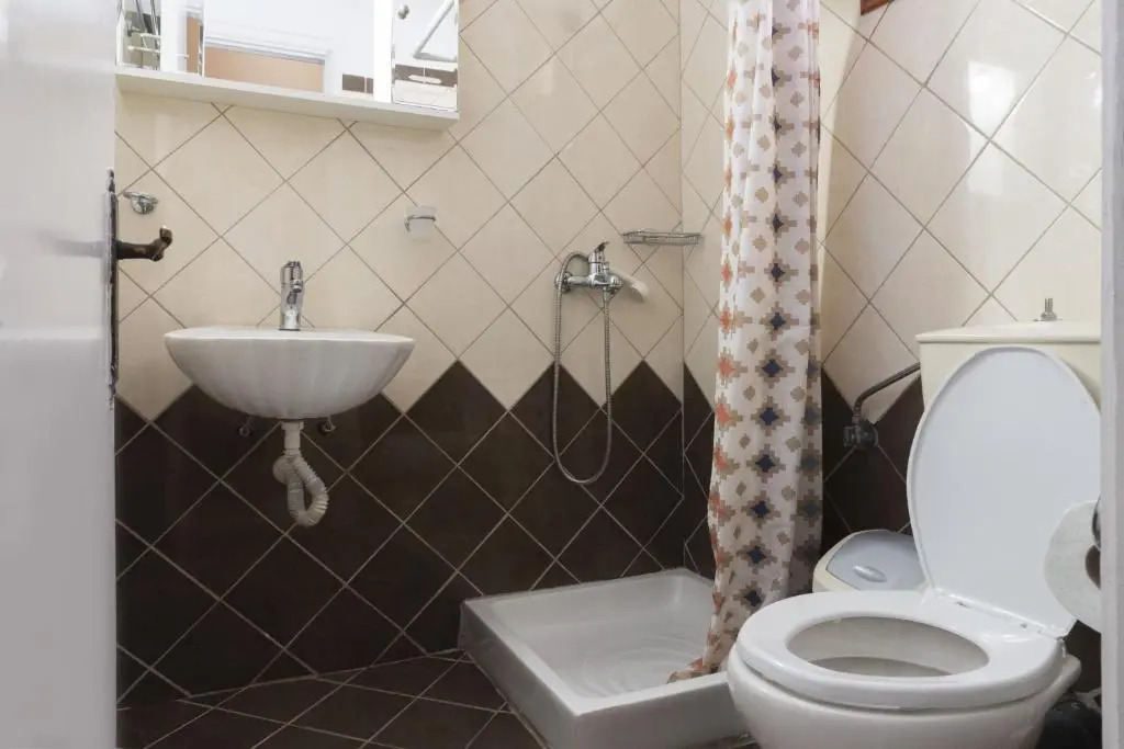 Dora Apartment Pagoi 1