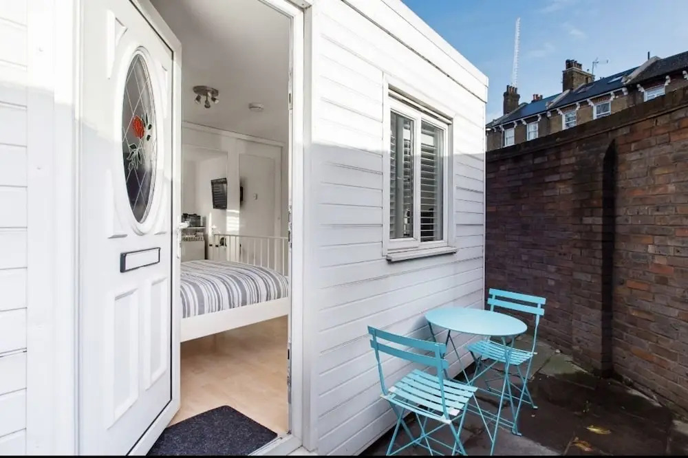 Studio Battersea Own Entrance