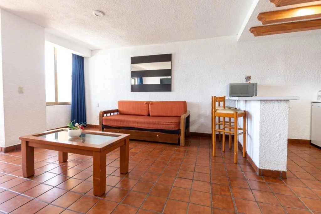Costa de Oro Beach Hotel