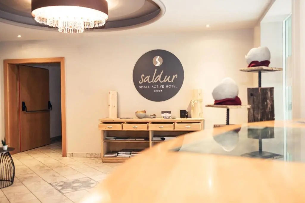 Saldur Small Active Hotel