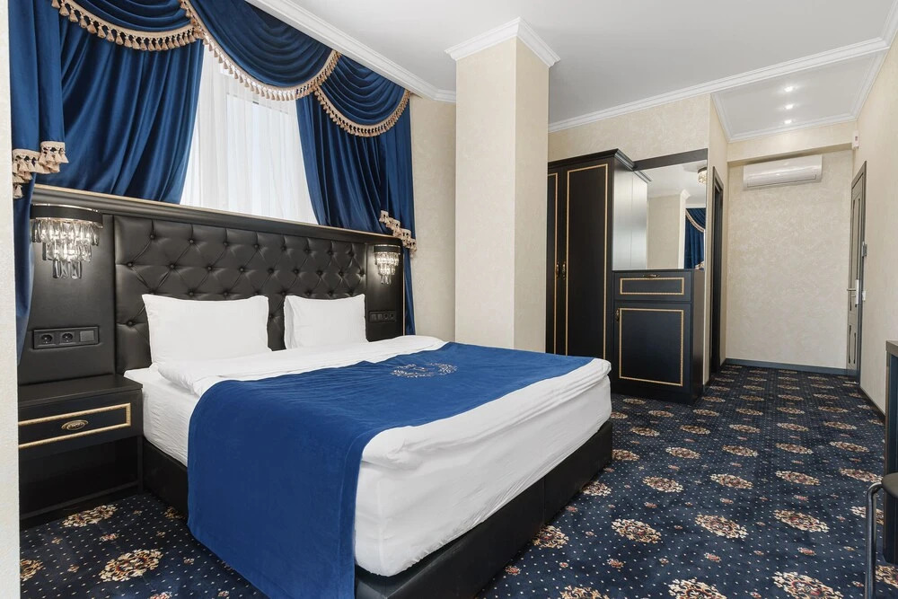 Gagarin Plaza Luxury Sea View Apartments