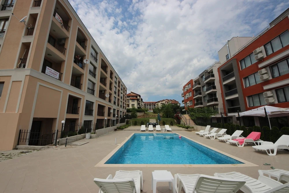 Menada Apartments in Villa Yurta