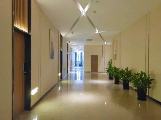 Yinghong Apartment Hotel (Shanghai Jinqiao international store)