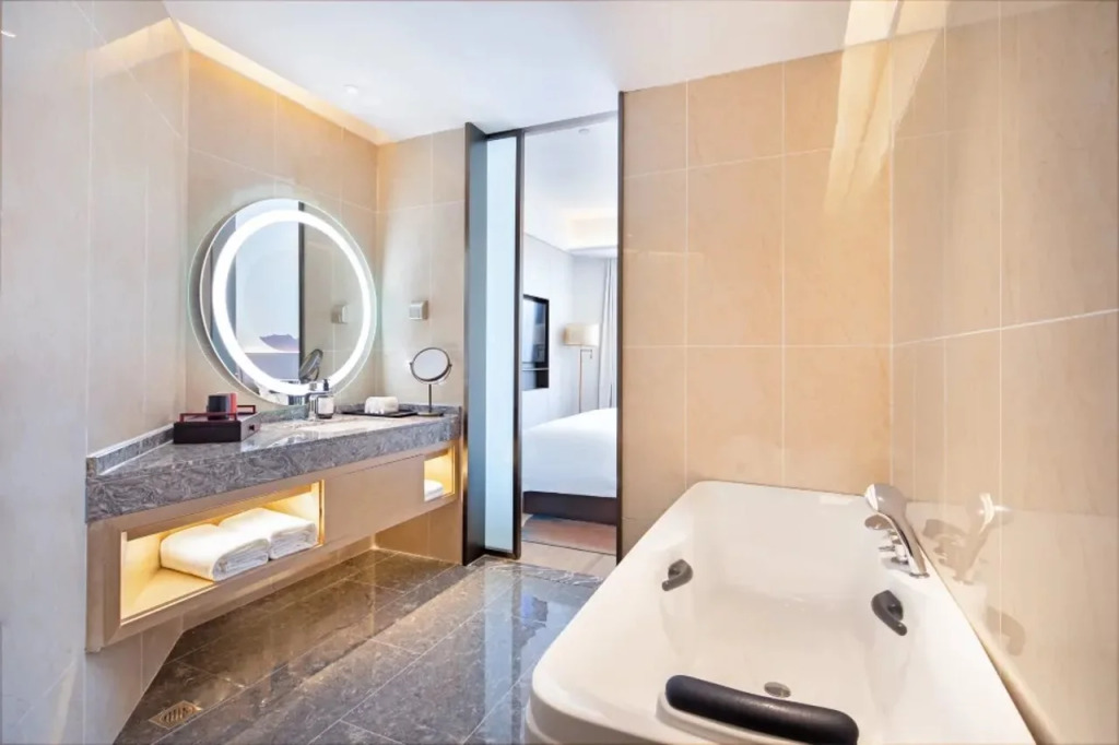 Echeng Hotel (Changchun Yiqi, West High-speed Railway Station)