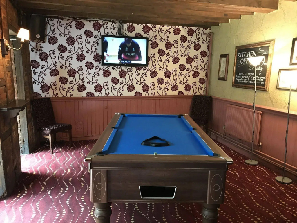 The Royal Victoria and Bull Hotel