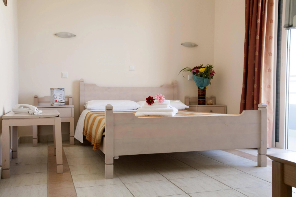 Theonia Hotel