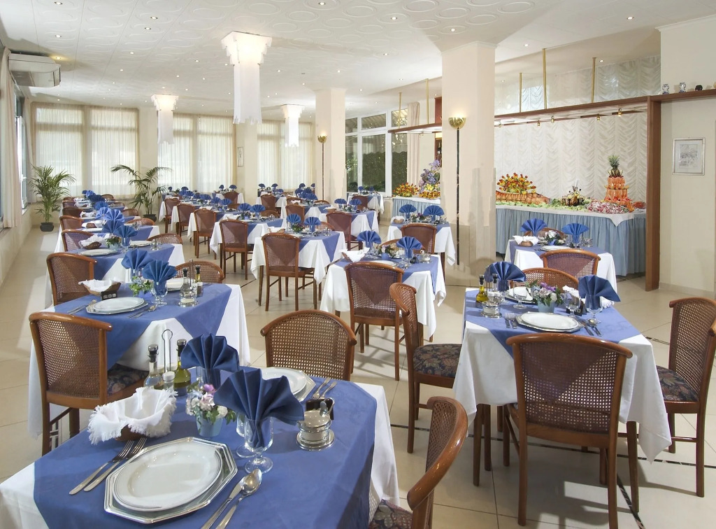 Hotel Pacific