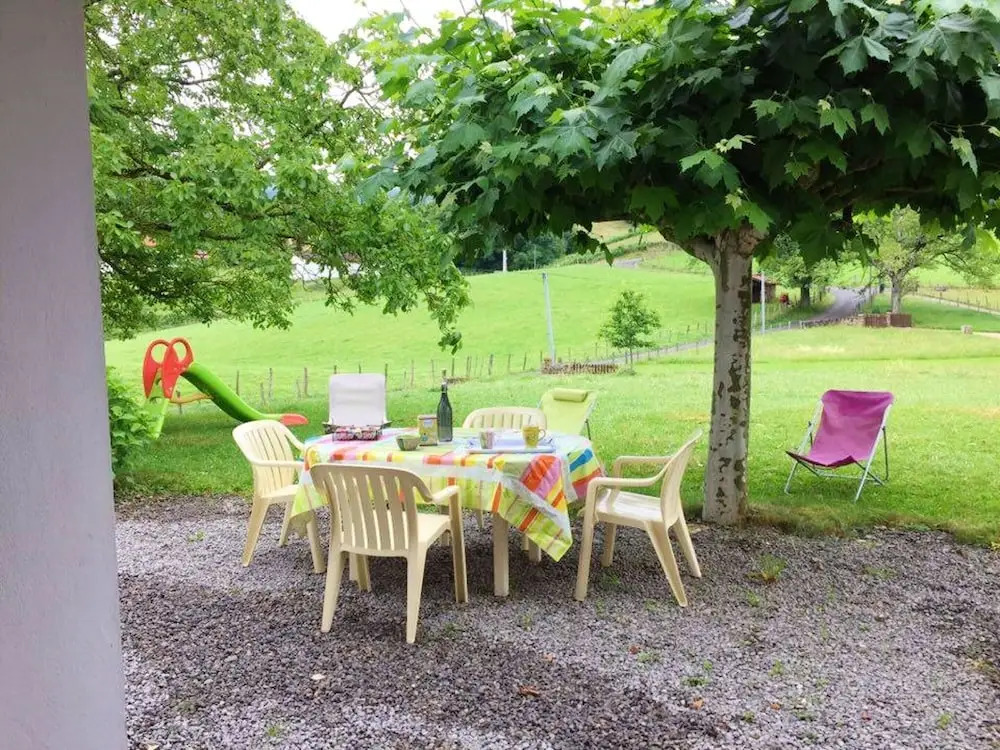 House With 2 Bedrooms in Lasse, With Wonderful Mountain View and Enclosed Garden - 50 km From the Beach