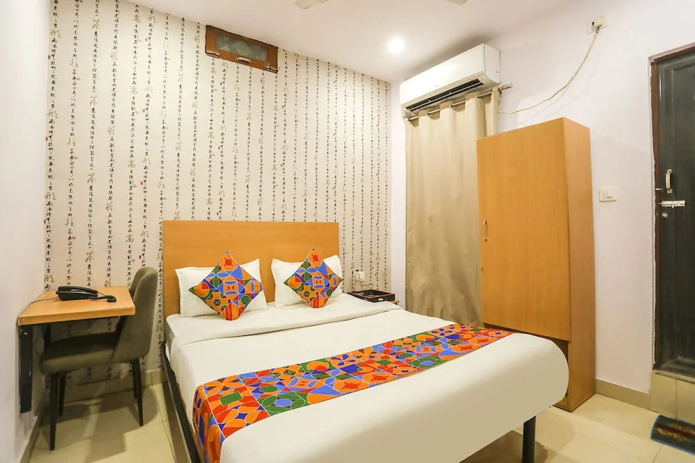 FabHotel Pranjul Inn