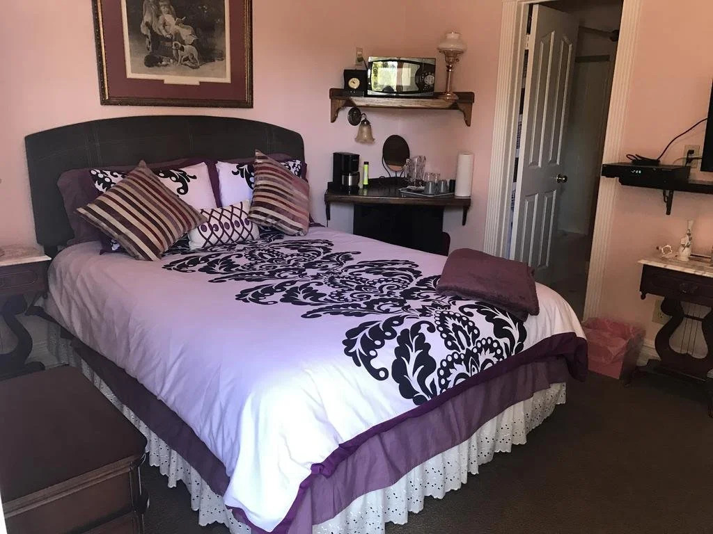 Walk to Lake Arrowhead Village! Home w/ Lake Views