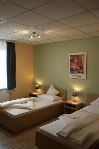 Rheinauer Hof - bed & breakfast