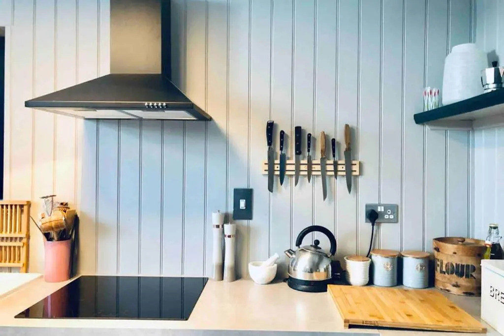 Seaside Escape - gorgeous 2 bed apartment in St-Leonards-on-Sea