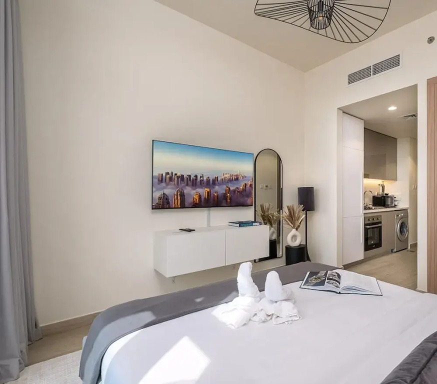 Modern Studio 10mins to Dubai Mall