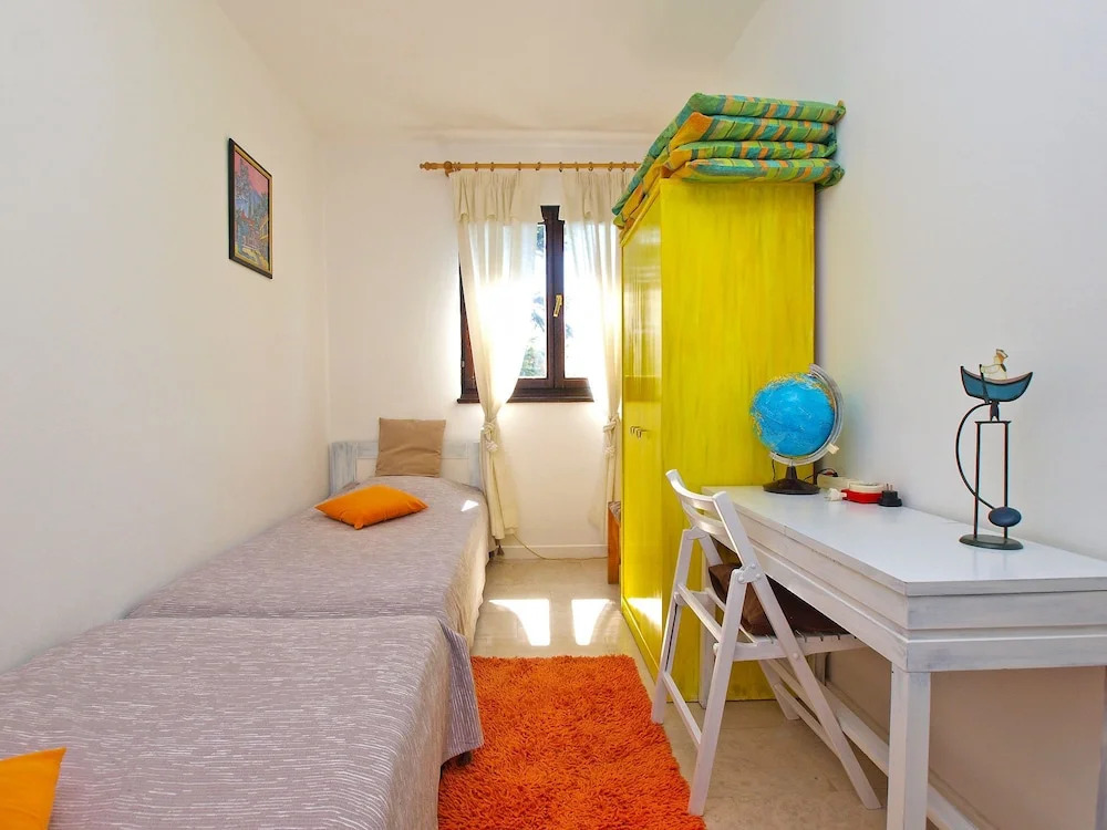 Apartment 1334