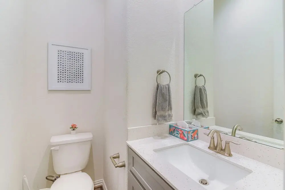 5 Mi to Downtown - Chic Home w/ Patio in Houston!