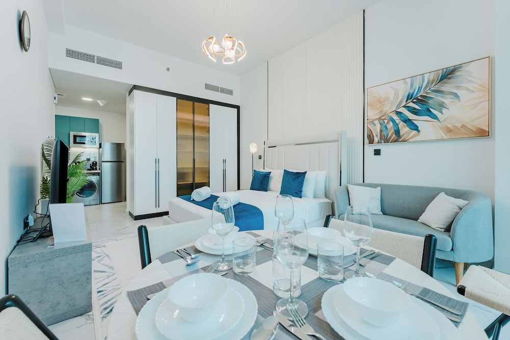 PVH - Opalz By Danube - Studio with Pool