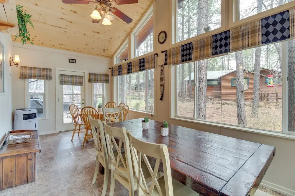 Peaceful Mountain Getaway in the Pines!