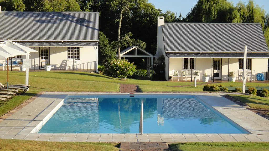 Belvidere Manor Lagoonside Cottages