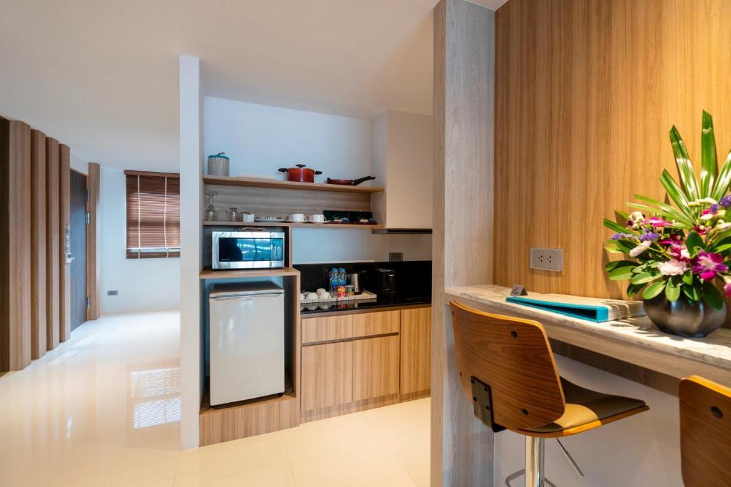 Kudo Hotel & Beach Club (Adults Only)