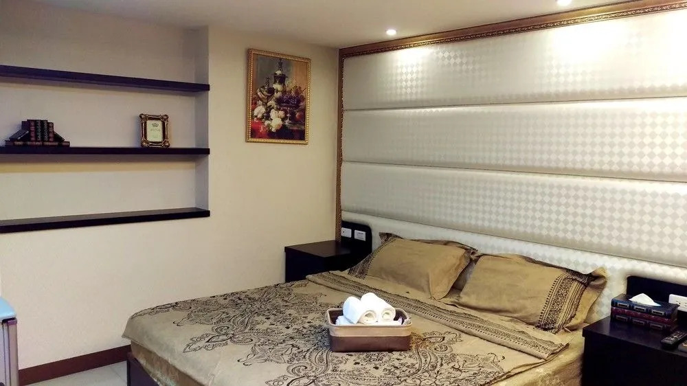 Sally's Boutique House