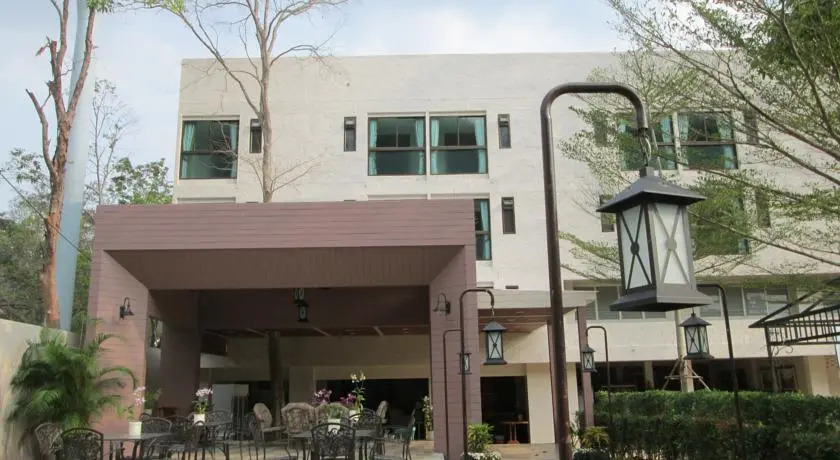Juldis Khao Yai Apartment