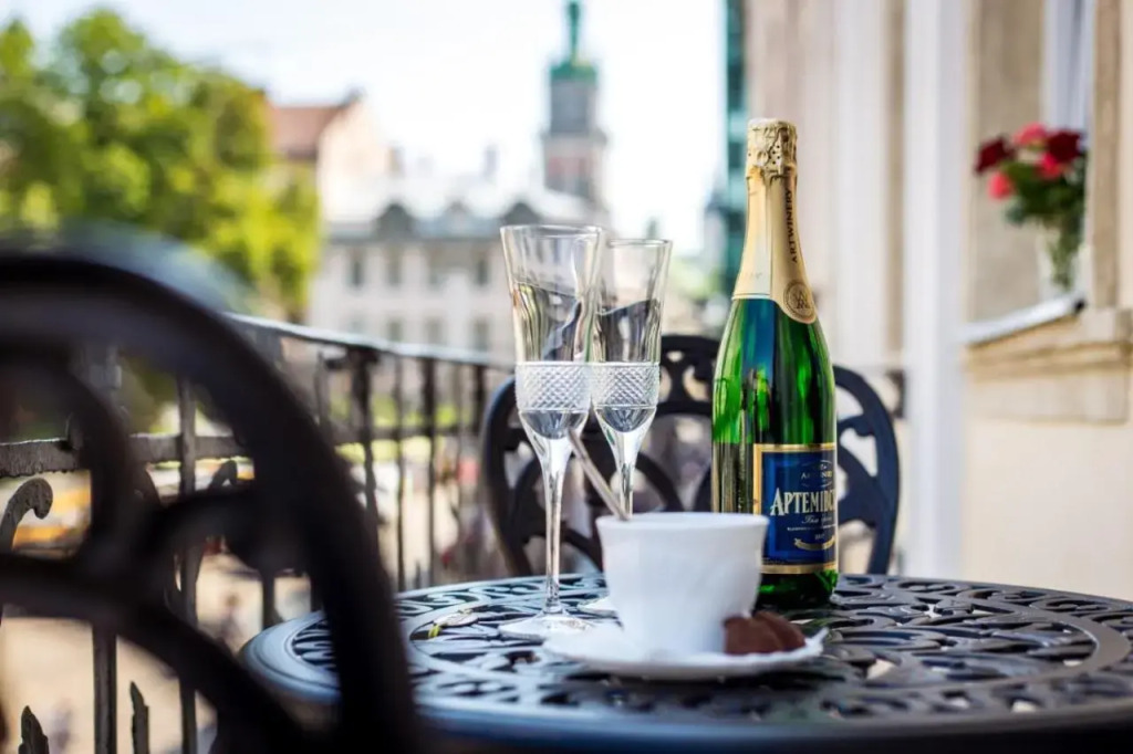 V.I.P.Apartmens Rynok Sqr.19
