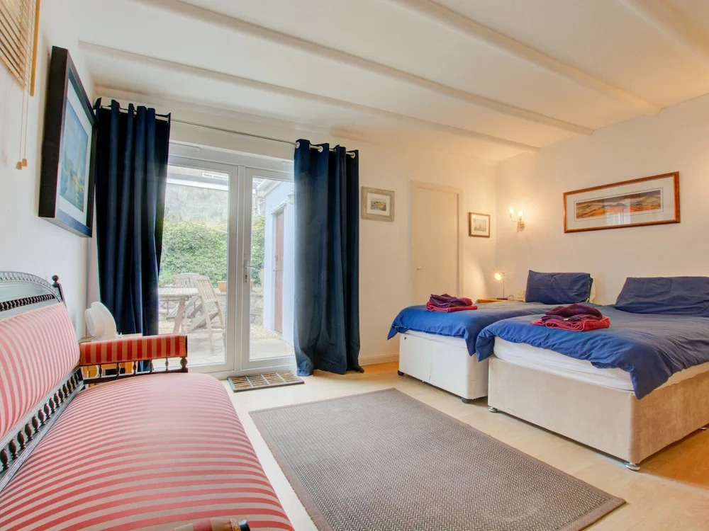 Modern Holiday Home in Tenby With Patio