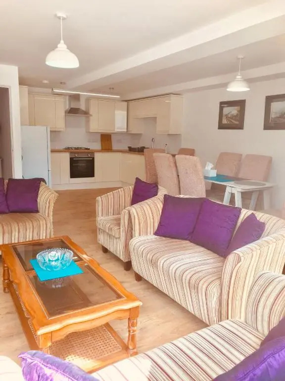 Runnacleave Court, apartment 2