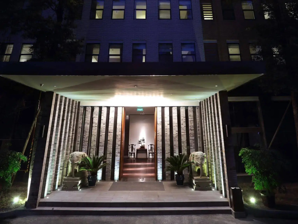 the Hidden Place Hotel